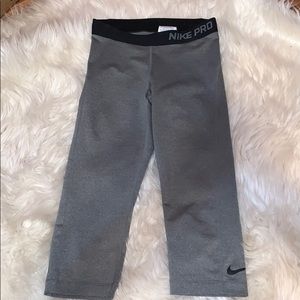 Nike Pro DryFit Crop Leggings (Grey)